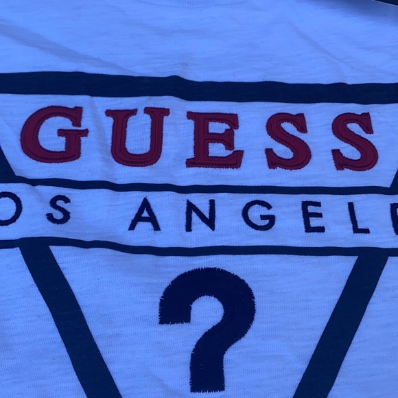 New GUESS men's t-shirt SZ M - Picture 3 of 5